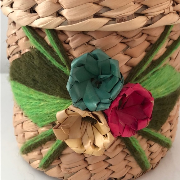 RAFFIA ROUND ARTISAN HAND WOVEN SHOULDER BAG - Picture 5 of 8